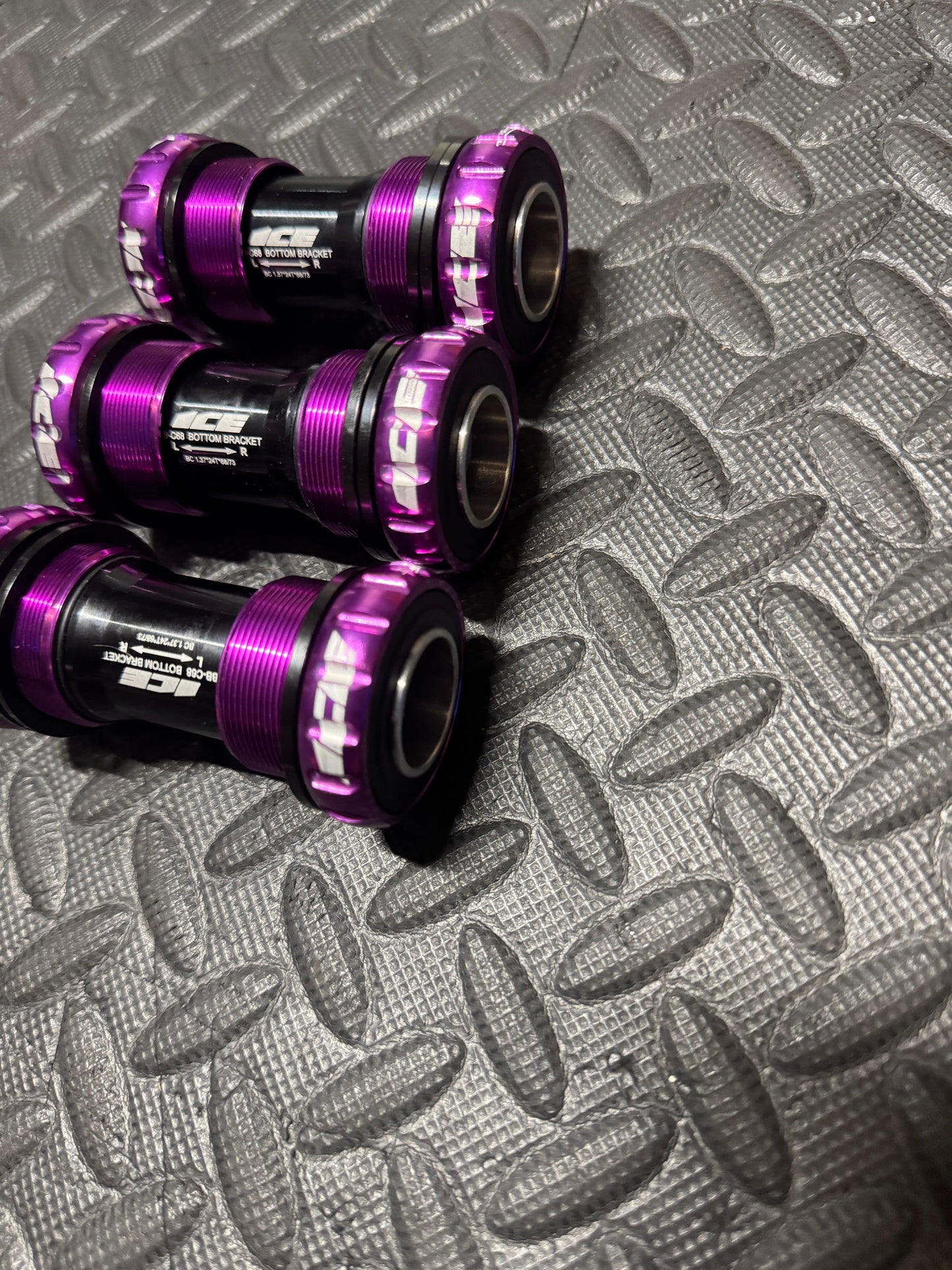 BOTTOM BRACKET